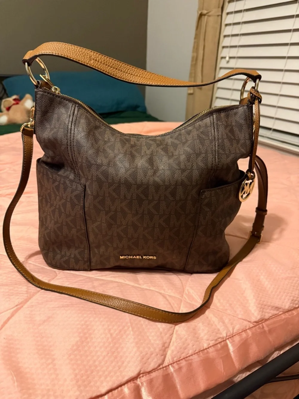 Michael Kors Anita Convertible Shoulder Bag. - Picture 1 of 15